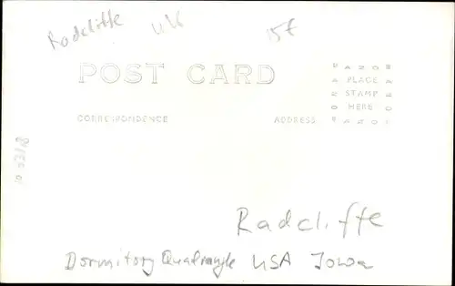 Foto Ak Cambridge Massachusetts USA, Harvard University, Radcliffe Dormitory Quadrangle