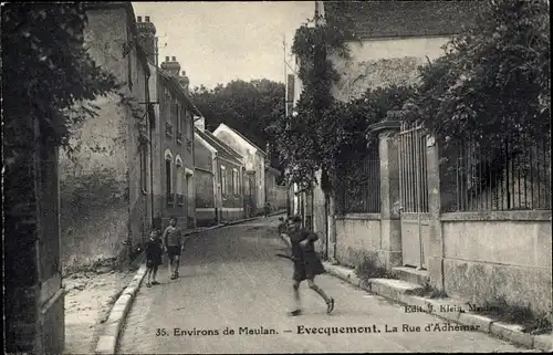 Ak Evecquemont Yvelines, La Rue d'Adhemar