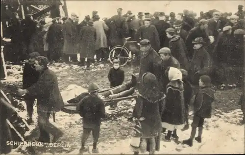 Ak Hoek van Holland Südholland, Schipbreuk Berlin, Todesopfer, Schaulustige, Seeleute