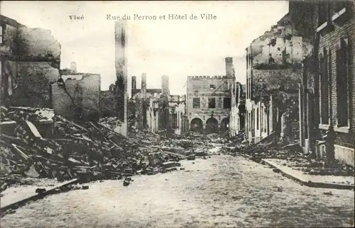 Ak Visé Wallonien Lüttich, Rue du Perron et Hôtel de Ville