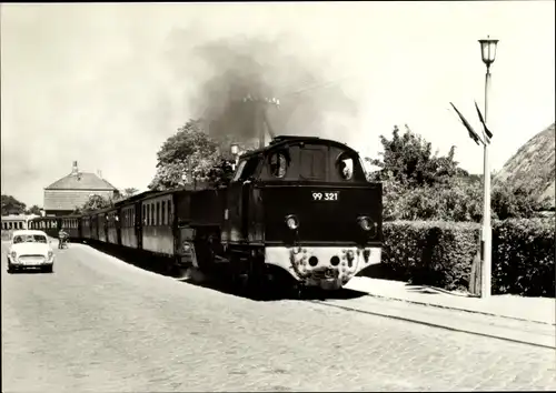 Ak Ostseebad Kühlungsborn, Bäderbahn Molli, Lokomotive 99 321, Auto