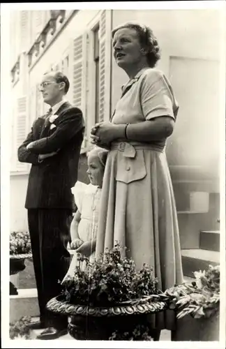 Ak Juliana der Niederlande und Prinz Bernhard der Niederlande, Portrait 1948