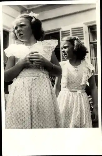 Ak Beatrix der Niederlande mit Prinzessin Irene, Soestdijk 1948