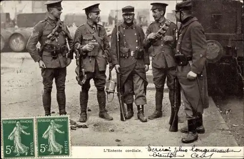 Ak L'Entente cordiale, Soldaten in Uniformen, Großbritannien, Frankreich, Allierte