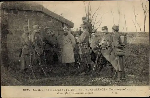 Ak La Grande Guerre 1914-15, En Haute Alsace, Interrogatoire d'un officier allemand espion