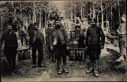 Ak Armée Francaise, Ravitaillement d'Obus, französische Soldaten, Munitionsnachschub, 1. WK