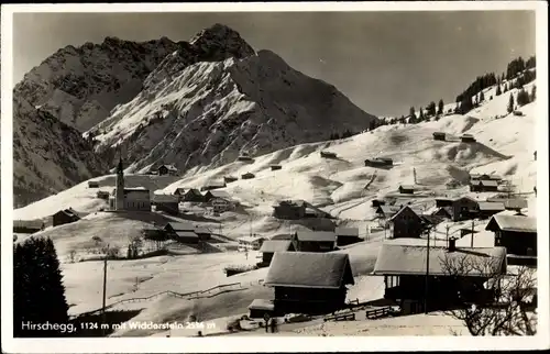 Ak Hirschegg Mittelberg im Kleinwalsertal Vorarlberg, Gesamtansicht mit Widderstein