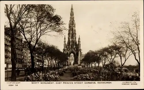 Ak Edinburgh Schottland, Scott Monument, East Princes Street Gardens