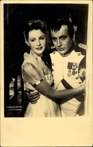 Ak Schauspieler Charles Boyer und Greta Garbo, Filmszene