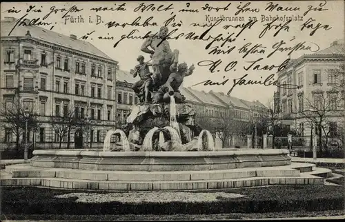 Ak Fürth in Mittelfranken Bayern, Kunstbrunnen am Bahnhofsplatz
