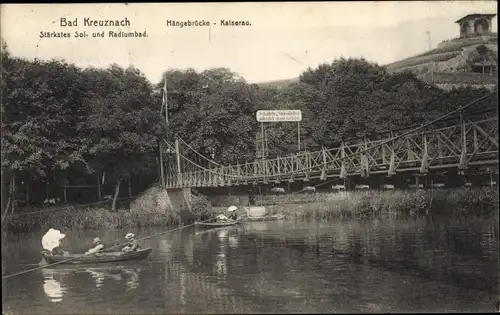 Ak Bad Kreuznach in Rheinland Pfalz, Hängebrücke, Kaiserau, Ruderboote