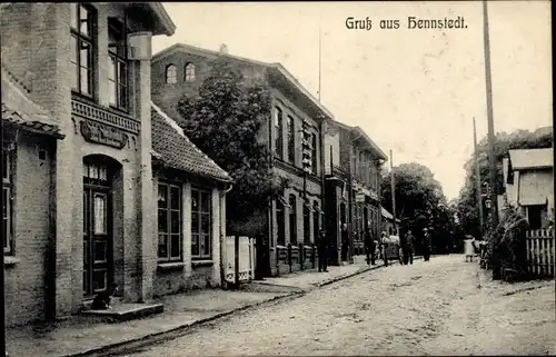 Ak Hennstedt in Dithmarschen, Straßenpartie im Ort