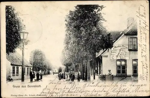 Ak Hennstedt in Dithmarschen, Straßenpartie, Geschäftshaus, Anwohner