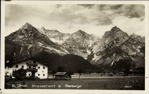 Ak Sankt Ulrich am Pillersee Tirol, Strasserwirt, Blick auf die Berge