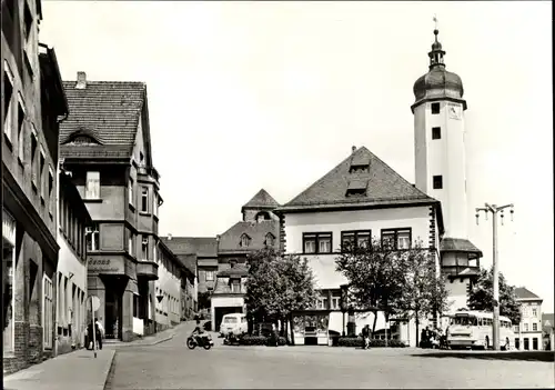 Ak Weida in Thüringen, Rathaus am Neumarkt, Bus