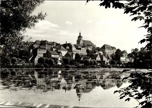 Ak Ronneburg in Thüringen, Blick über den Baderteich zur Stadt