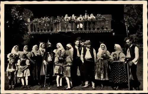 Ak Valašská Bystřice Wallachisch Bistritz Mähren Region Zlin, Sonntagnachmittag in der Walachei