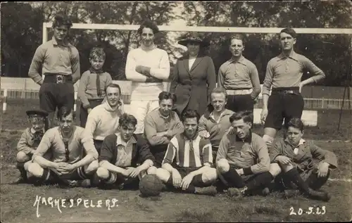 Foto Ak Den Haag Südholland Niederlande, Haghespelers, Fußballmannschaft, Gruppenbild, 1923