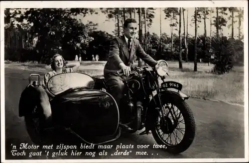 Ak Motorrad mit Beiwagen, Kennzeichen GI 9165, 'n Motor met zijspan biedt maar plaats voor twee