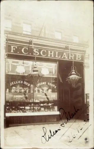 Foto Ak Clapham London England, F. C. Schlarb, Master Baker & Confectioner, High Street