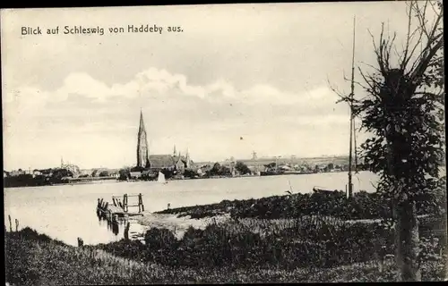 Ak Schleswig an der Schlei, Blick zur Stadt von Haddeby aus, Fähranlegestelle