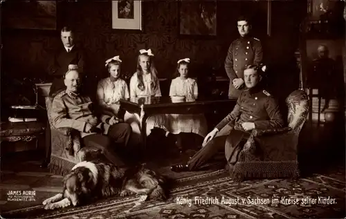 Ak König Friedrich August III. von Sachsen im Kreise seiner Kinder