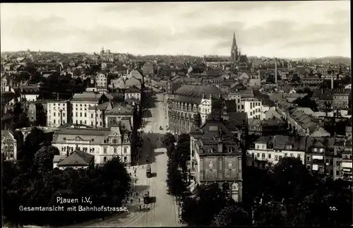 Ak Plauen im Vogtland, Gesamtansicht mit Bahnhofstraße