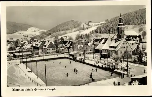 Ak Geising Altenberg Erzgebirge, Eis-Stadion im Winter, mit Umgebung, Kirche