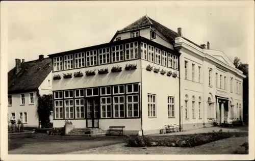 Ak Bad Sülze in Mecklenburg, Rheuma- und Kinderheilstätte, Altes Kurhaus mt Veranda