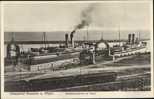 Ak Sassnitz auf der Insel Rügen, Schwedenfähren im Hafen