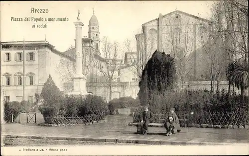 Ak Arezzo Toscana, Piazza del Popolo e monumento ai caduti