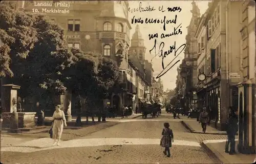 Foto Ak Landau in der Pfalz, Marktstraße, Passanten, Apotheke