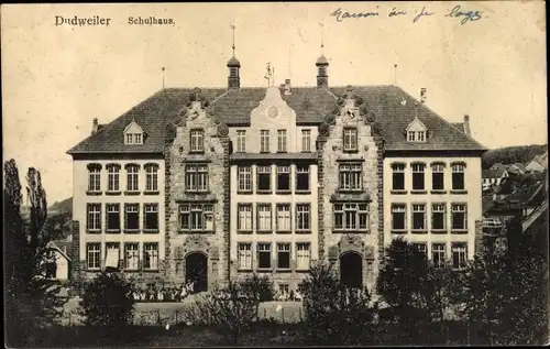 Ak Dudweiler Saarbrücken im Saarland, Schulhaus