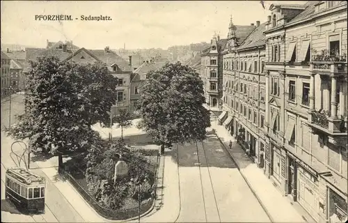 Ak Pforzheim im Schwarzwald, Sedanplatz, Straßenbahn