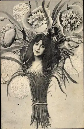 Ak Frau in einem Blumenstrauß, Portrait