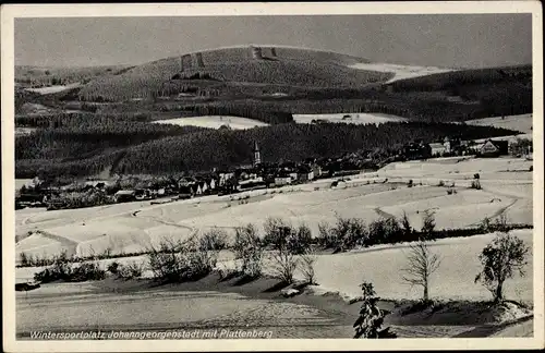 Ak Johanngeorgenstadt im Erzgebirge, Panorama mit Plattenberg, Winter