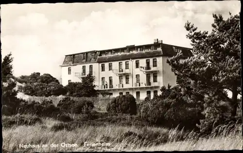 Ak Neuhaus an der Ostsee Dierhagen, Blick auf das Ferienheim