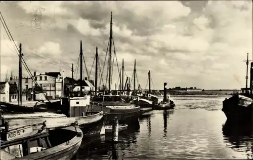 Ak Wolgast in Mecklenburg Vorpommern, Hafenpartie