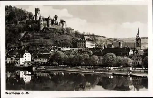 Ak Wertheim am Main, Panorama über Fluss, Schloss, Kirchturm