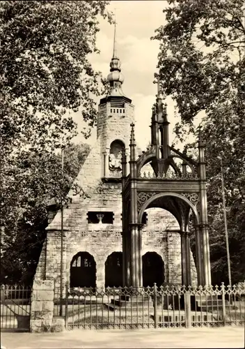 Ak Lützen im Burgenlandkreis, Gustav-Adolf-Denkmal mit Kapelle