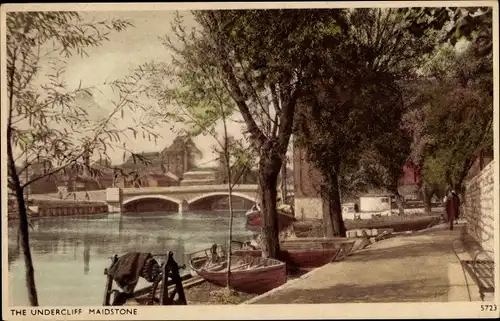 Ak Maidstone South East England, The Undercliff, Brücke, Straßenpartie