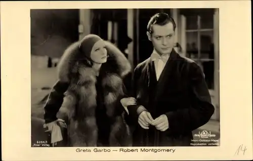 Ak Schauspielerin Greta Garbo im Pelz, Schauspieler Robert Montgomery