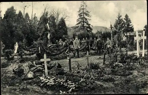 Ak Montmédy Lothringen Meuse, Massengrab, I. WK