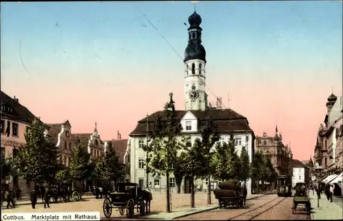 Ak Cottbus Niederlausitz, Marktplatz mit Rathaus, Kutsche