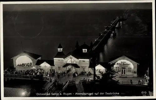 Ak Ostseebad Sellin auf Rügen, Abendkonzert auf der Seebrücke