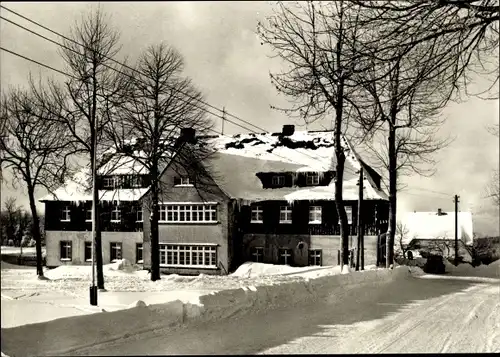 Ak Jöhstadt im Erzgebirge Sachsen, Jugendherberge Bruno Kühn, Winter, Schnee