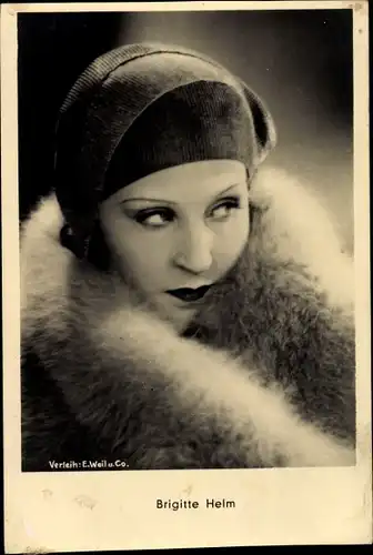 Ak Schauspielerin Brigitte Helm, bekannt aus Metropolis, Portrait, Pelzstola
