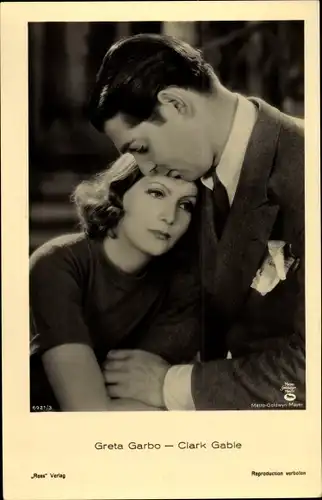 Ak Schauspieler Greta Garbo und Clark Gable, Portrait