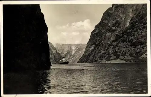 Ak Norwegen, Naerobugten, Dampfer