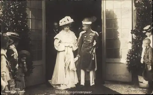 Ak Kronprinz Wilhelm mit Kronprinzessin Cecilie von Preußen